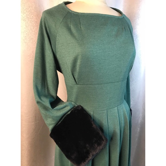 🎉🎉🎉🎉SOLD Vintage Inspired Custom Made Party Dress w/Faux Fur Cuff Sz 2XL - Picture 2 of 6